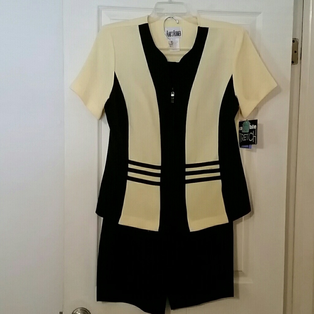Kari's Korner stretch navy&yl skirt & top